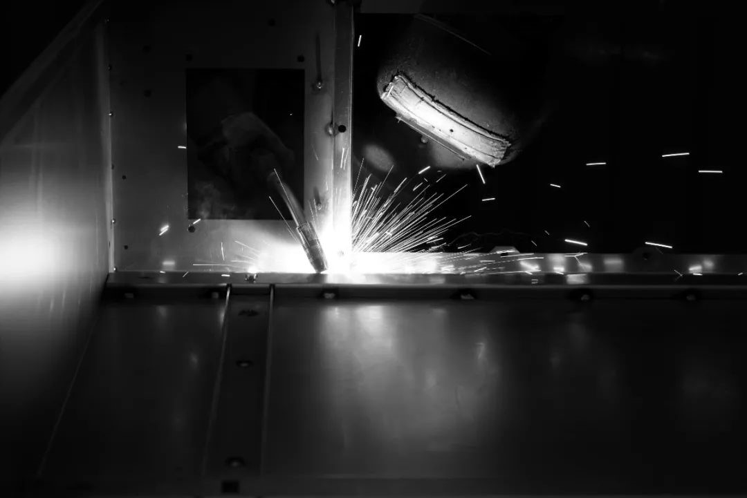 優(yōu)傲機(jī)器人自動焊接工作站